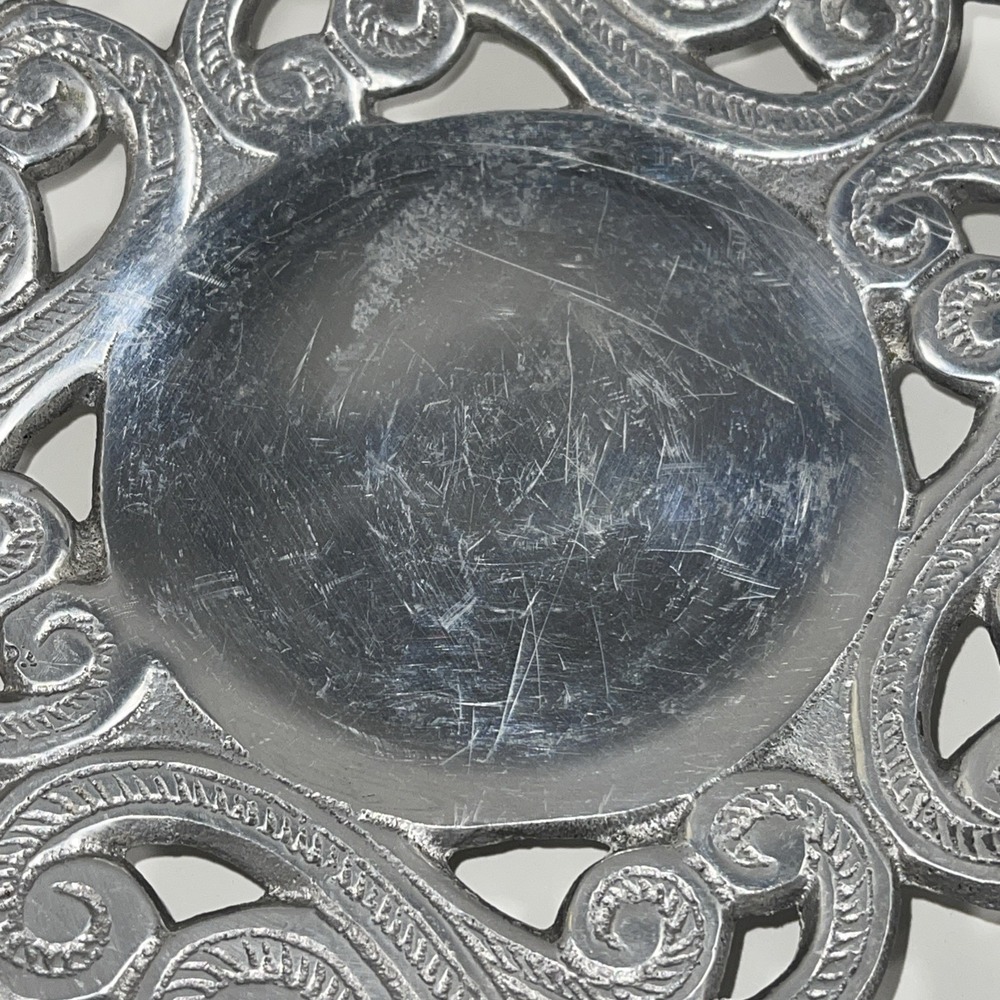 Ornate Silver Tone Metal Filigree Scroll Scalloped Edge Decorative Bowl India - Picture 2 of 8